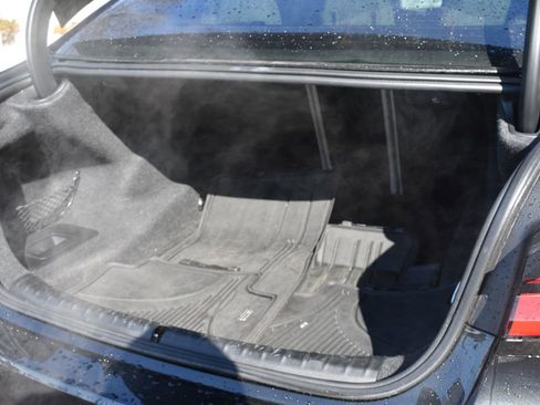 Used 2023 BMW 540i w/ Premium Package image 34