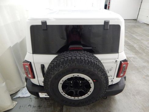 New 2025 Ford Bronco Badlands image 4