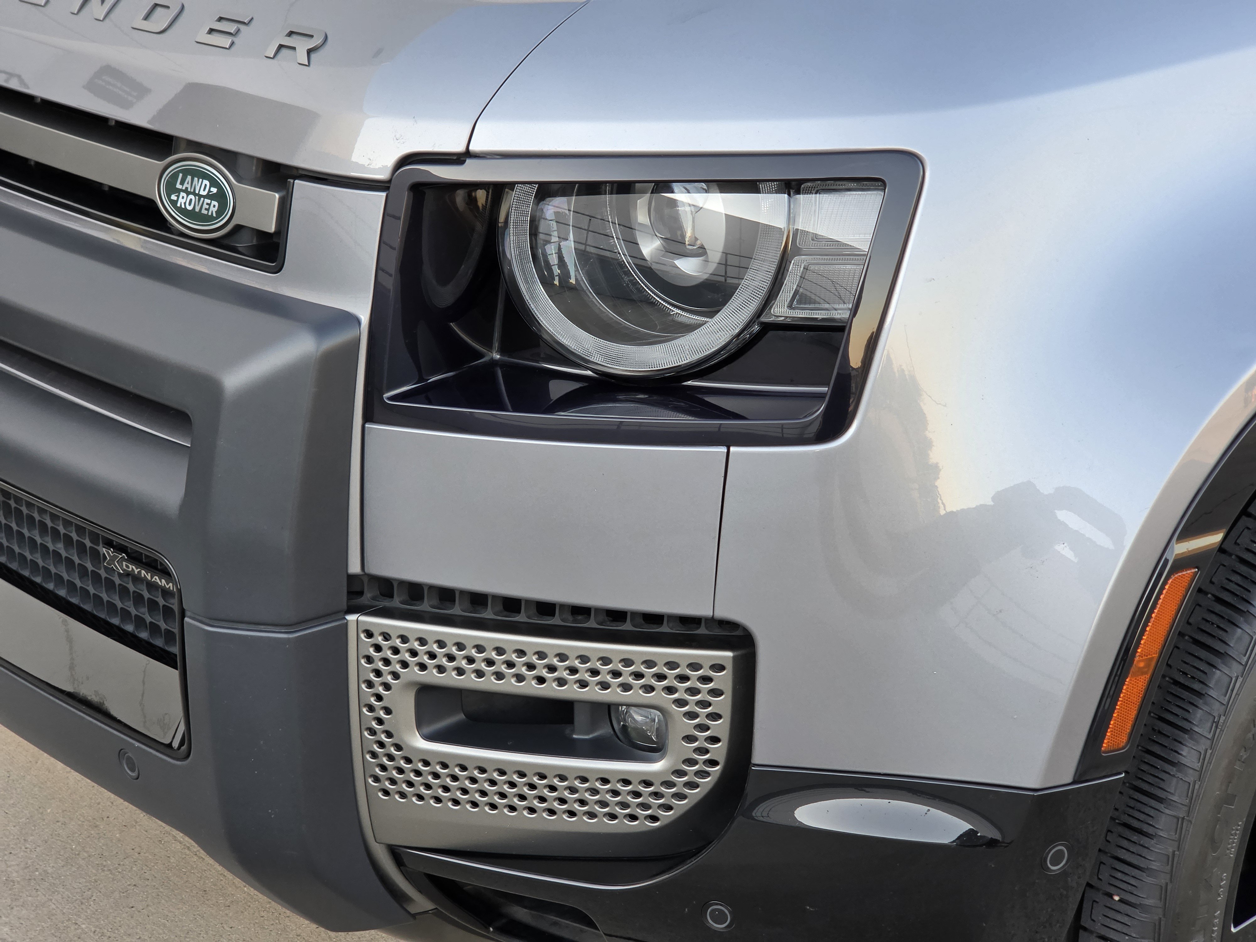 Certified 2023 Land Rover Defender 130 X-Dynamic SE AWD/4WD image 9