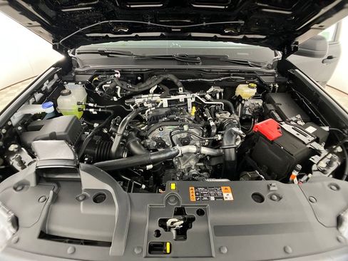 New 2025 Ford Ranger XLT w/ Equipment Group 301A High image 32