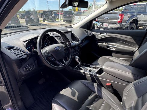 Used 2019 Ford Escape Titanium FWD image 16