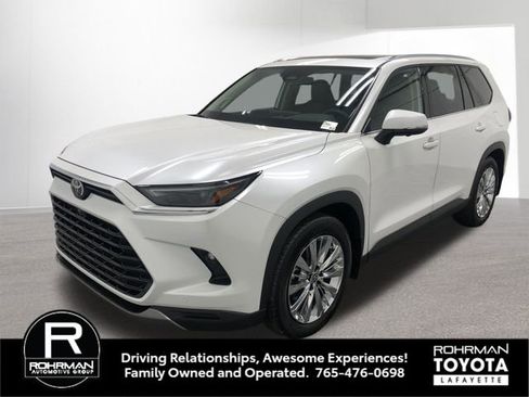 Used 2025 Toyota Grand Highlander AWD image 2