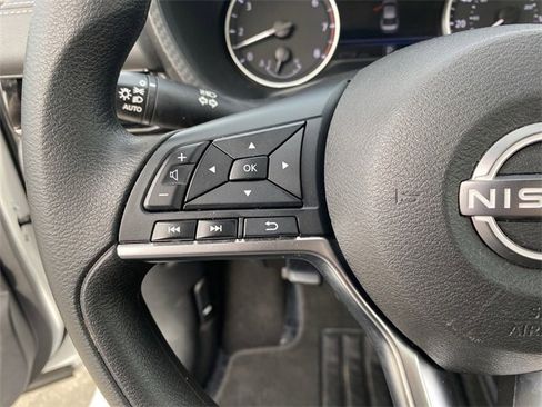 Used 2024 Nissan Sentra SV image 37