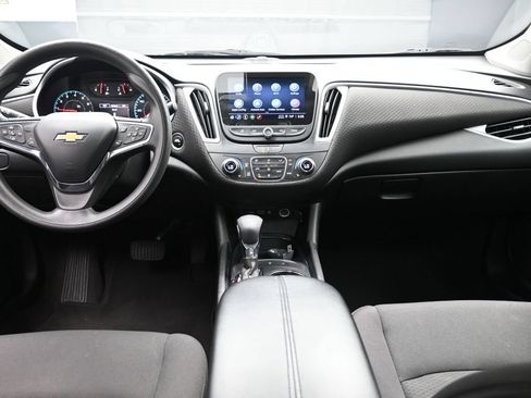 Used 2023 Chevrolet Malibu LT FWD image 9