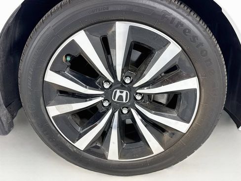 Certified 2023 Honda Civic EX image 32
