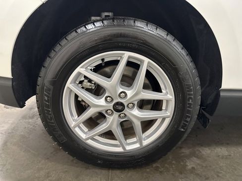 Used 2024 Ford Edge SEL w/ Convenience Package image 40