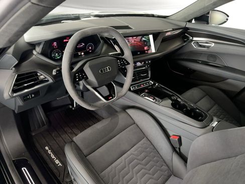 New 2026 Audi S e-tron GT Prestige image 4