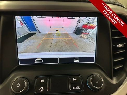 Used 2023 GMC Acadia SLE w/ Driver Convenience Package image 16