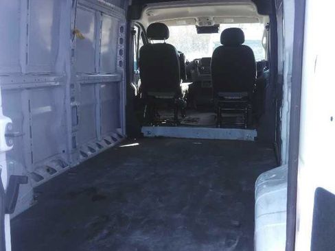 Used 2024 RAM ProMaster 2500 w/ Convenience Group FWD image 16