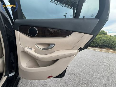 Used 2017 Mercedes-Benz GLC 300 w/ Premium 1 Package image 45