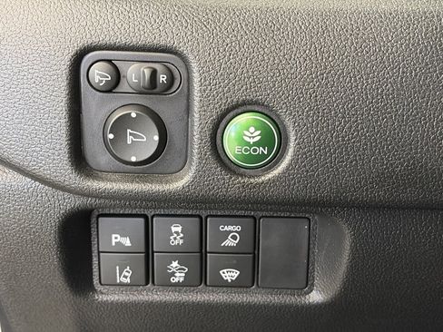 Used 2025 Honda Ridgeline TrailSport image 24