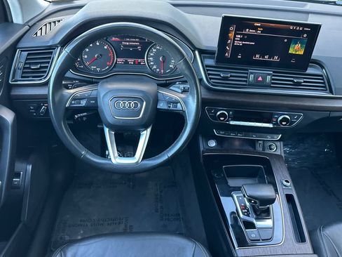 Used 2021 Audi Q5 Premium w/ Convenience Package image 15