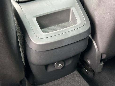 Used 2025 Volvo XC60 B5 Core w/ Protection Package Premier image 12