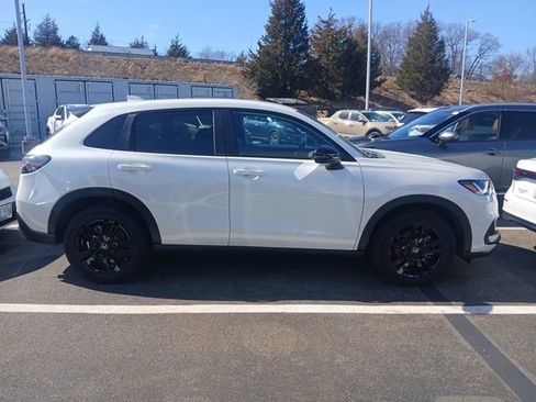 Used 2026 Honda HR-V Sport image 2