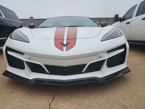 Used 2025 Chevrolet Corvette E-Ray w/ Stealth Interior Trim Package AWD/4WD image 2