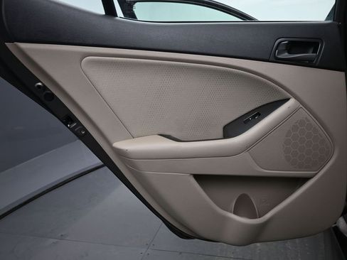 Used 2015 Kia Optima LX image 14