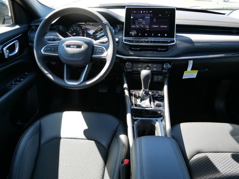 New 2026 Jeep Compass Latitude AWD/4WD image 10
