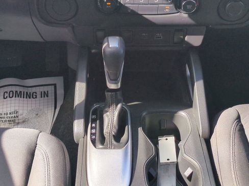 Used 2023 Nissan Frontier SV image 18