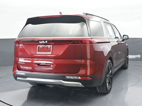 Used 2024 Kia Carnival SX Prestige image 5
