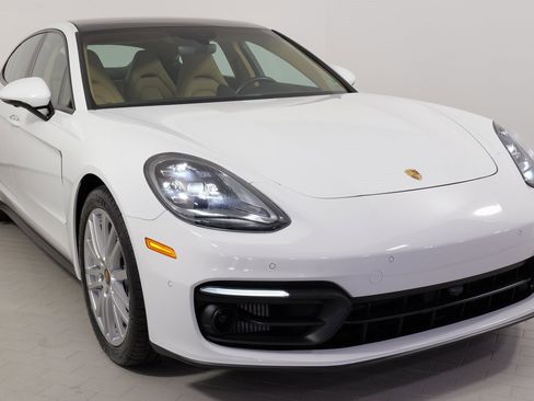 Used 2021 Porsche Panamera 4 image 6
