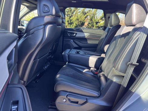 Used 2023 Acura MDX A-Spec image 13