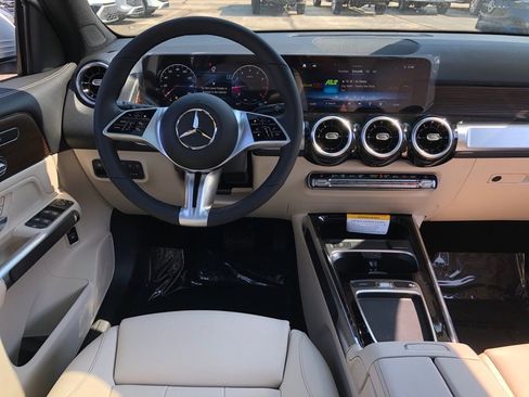 New 2026 Mercedes-Benz GLB 250 4MATIC image 15