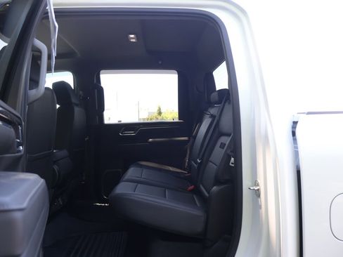 Used 2024 Chevrolet Silverado 2500 LTZ AWD/4WD image 45