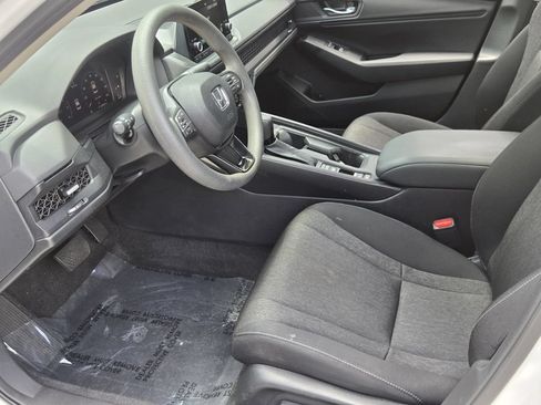Certified 2023 Honda Accord EX image 10
