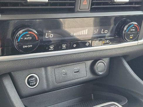 Certified 2023 Nissan Rogue SV AWD/4WD image 30