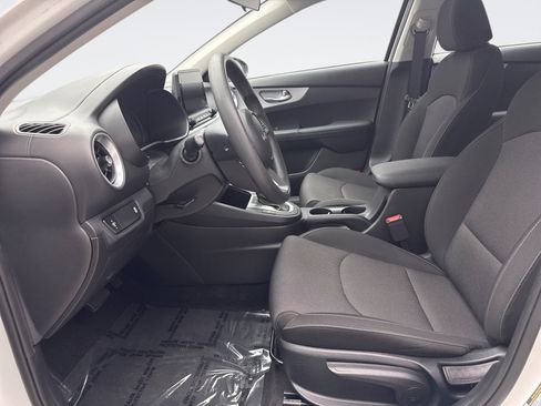 Used 2023 Kia Forte LXS FWD image 11
