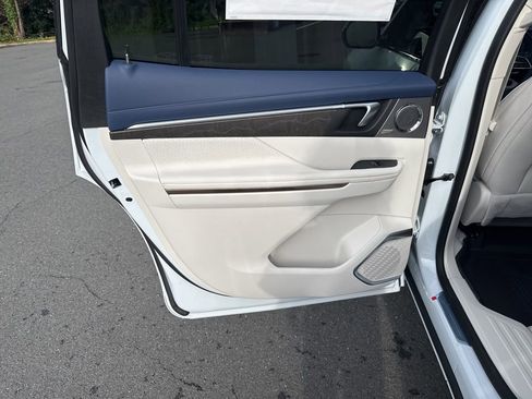 New 2026 Buick Enclave Avenir w/ Super Cruise Package AWD/4WD image 49