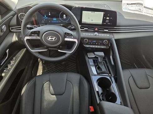 New 2026 Hyundai Elantra Limited FWD image 22