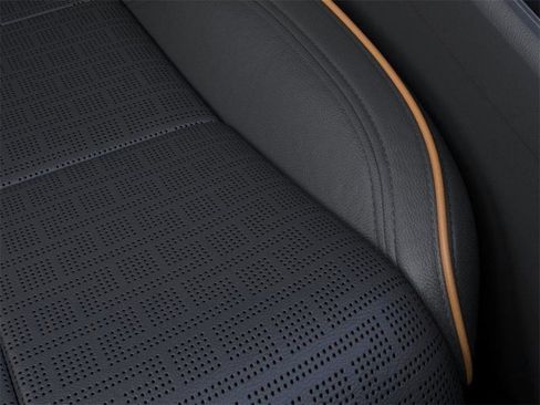 New 2025 Lincoln Aviator Black Label w/ Jet Appearance Package image 31