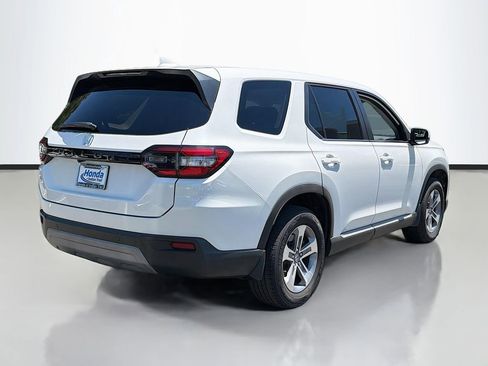 Used 2025 Honda Pilot EX-L image 5