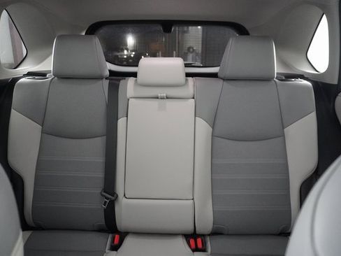 Used 2022 Toyota RAV4 Limited image 32