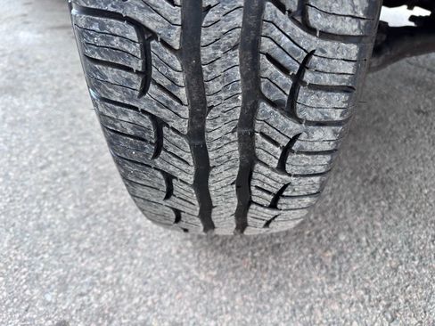 Used 2017 Toyota Tacoma SR5 w/ Tow Package image 59