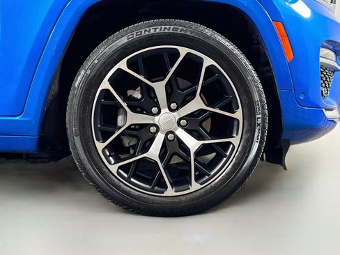 Used 2023 Jeep Grand Cherokee Summit AWD/4WD image 56
