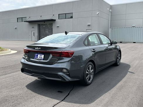 Used 2024 Kia Forte LXS w/ LXS Technology Package FWD image 25