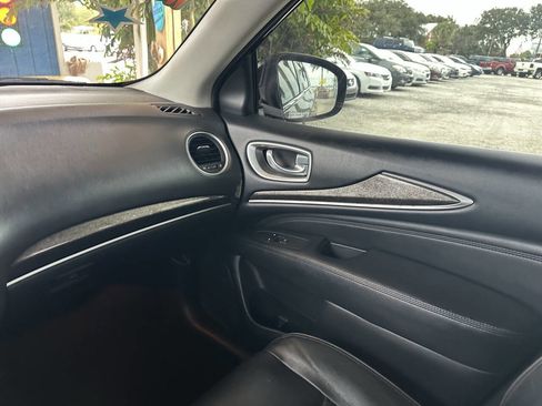 Used 2014 INFINITI QX60 AWD w/ Cargo Package image 16