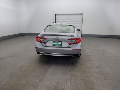 Used 2018 Honda Accord Sport image 7
