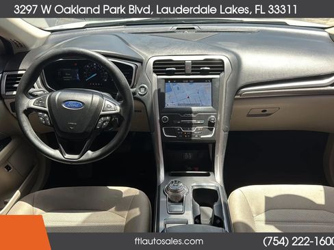 Used 2019 Ford Fusion SE FWD image 28