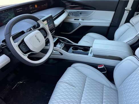 New 2026 Lincoln Nautilus Black Label w/ Jet Appearance Package AWD/4WD image 9