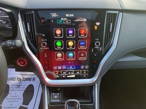 Used 2025 Subaru Outback Premium image 19