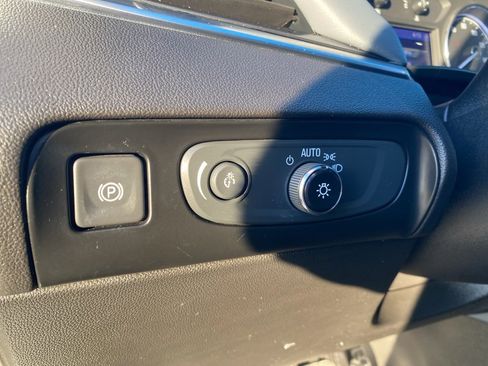 Used 2021 Buick Enclave Premium w/ Sun and Sites Package image 32