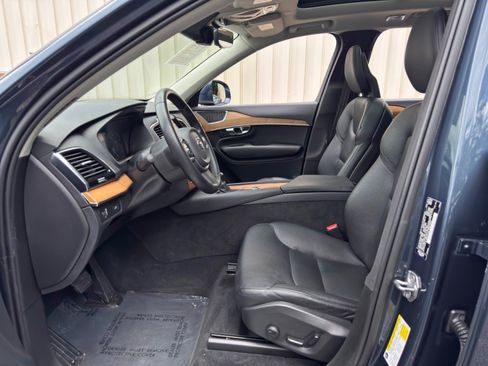 Used 2021 Volvo XC90 T5 Momentum w/ Advanced Package AWD/4WD image 17