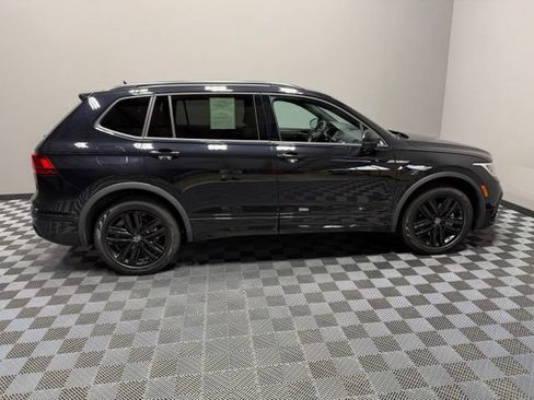 Used 2022 Volkswagen Tiguan SE R-Line AWD/4WD image 7