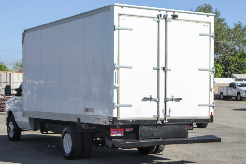 Used 2021 Ford E-450 and Econoline 450 Super Duty w/ Power Windows & Locks Group RWD image 6