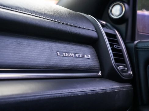 Used 2019 RAM 2500 Limited AWD/4WD image 30