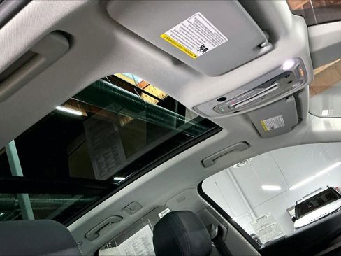 Used 2023 Audi Q5 2.0T Premium w/ Convenience Package image 24