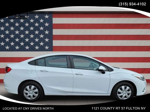 Used 2016 Chevrolet Cruze LS FWD image 3